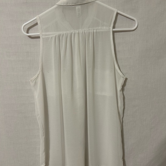 Women's Sleeveless White Blouse - Picture 4 of 5